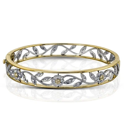 classic cubic zirconia pendant Bangle in 18k Gold with Diamonds