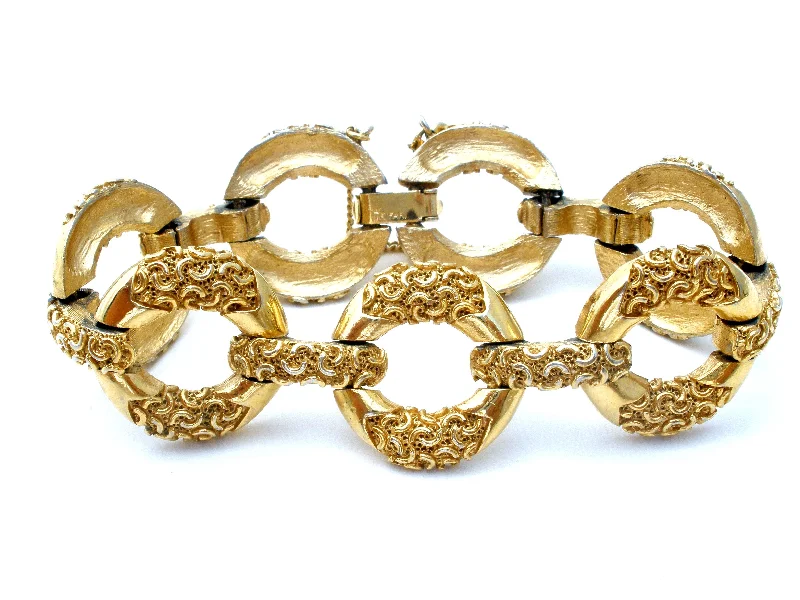 bold chunky cocktail ring Crown Trifari Gold Tone Link Bracelet 7" Vintage