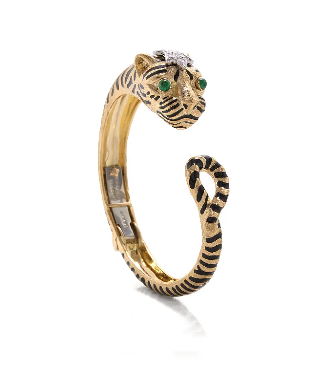 layered pearl choker necklace Tiger Loop Tail Cuff